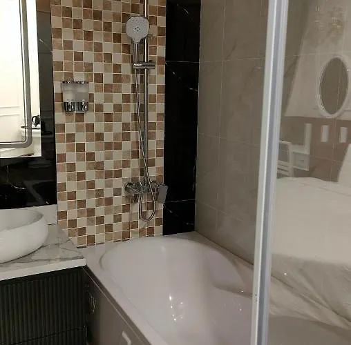 Khách sạn Lavender 4*