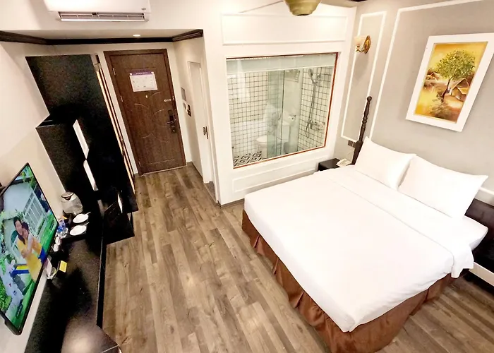 Lavender Khách sạn 4*