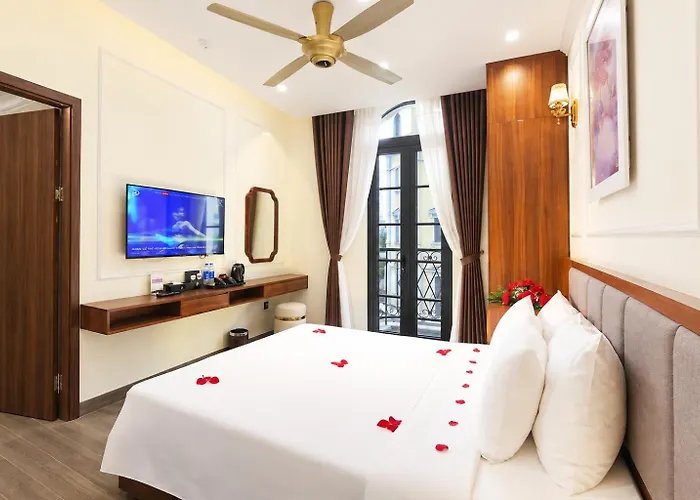Lavender Khách sạn 4*